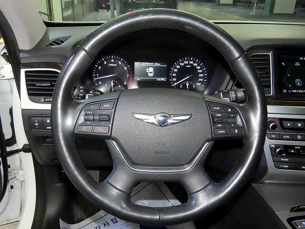 Genesis G80 - Vista 8