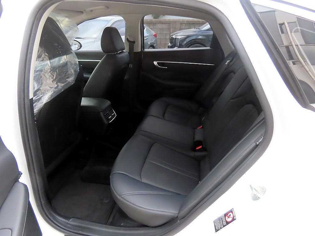 HYUNDAI Sonata - Vista 6