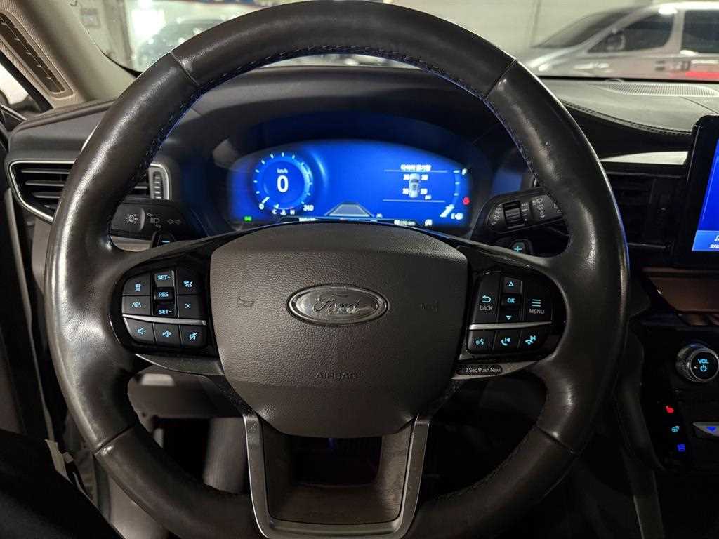 Ford Explorer - Vista 9