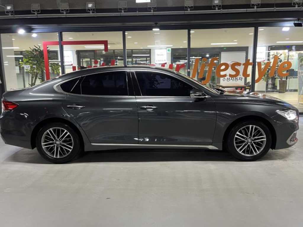 HYUNDAI Grandeur - Vista 3