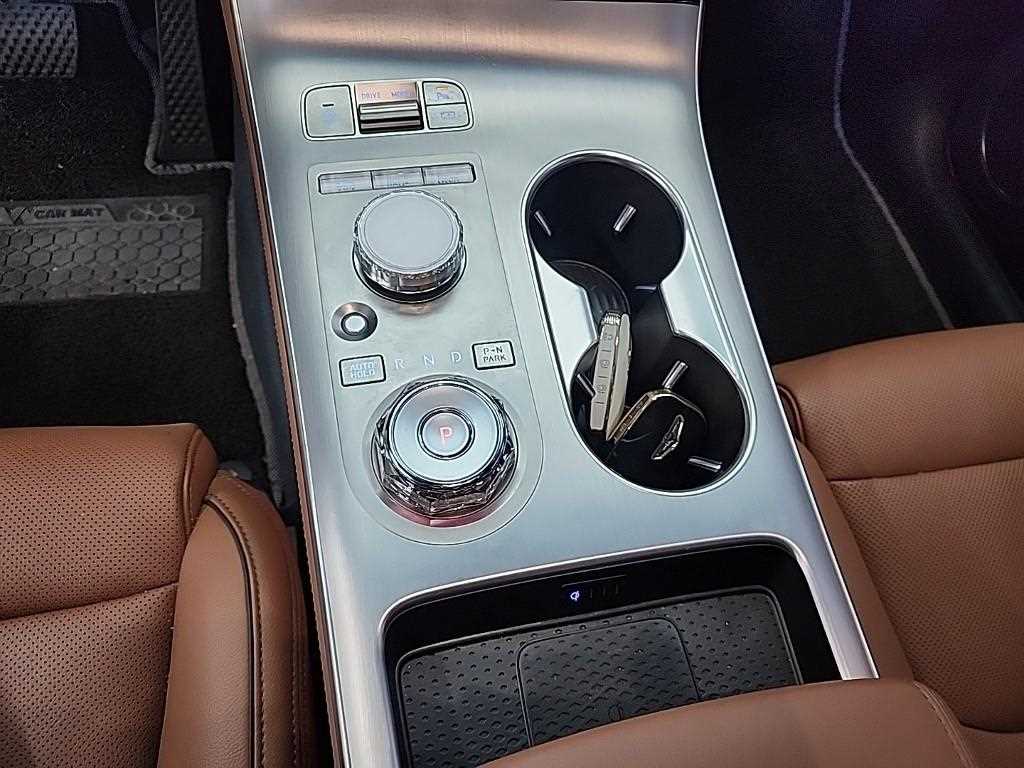 Genesis GV70 - Vista 8