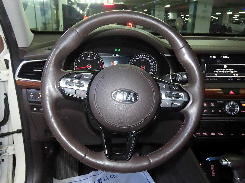 KIA K7 - Vista 8
