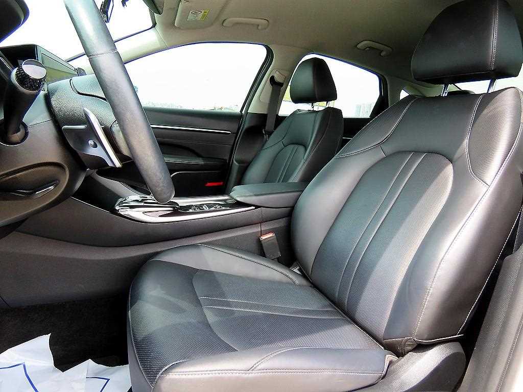 HYUNDAI Sonata - Vista 5