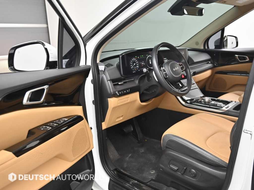 KIA Carnival - Vista 11
