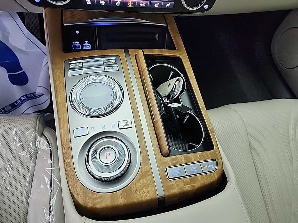 Genesis G80 - Vista 8