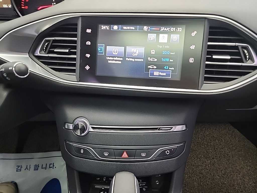 Peugeot 308 - Vista 10