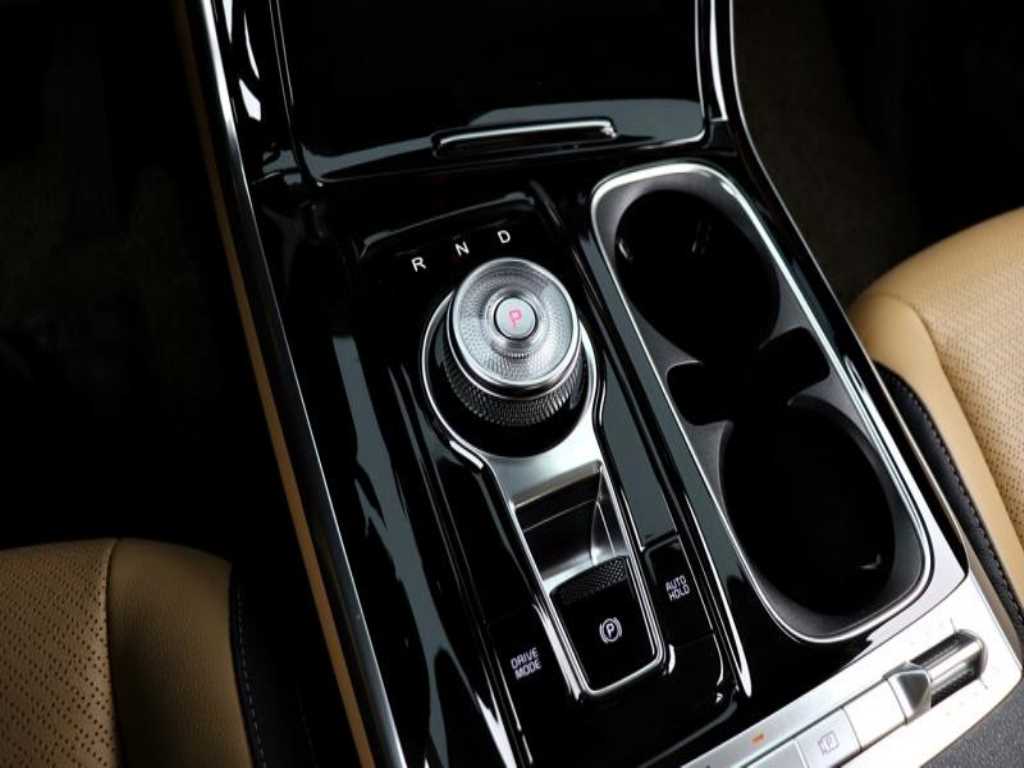 KIA Carnival - Vista 9