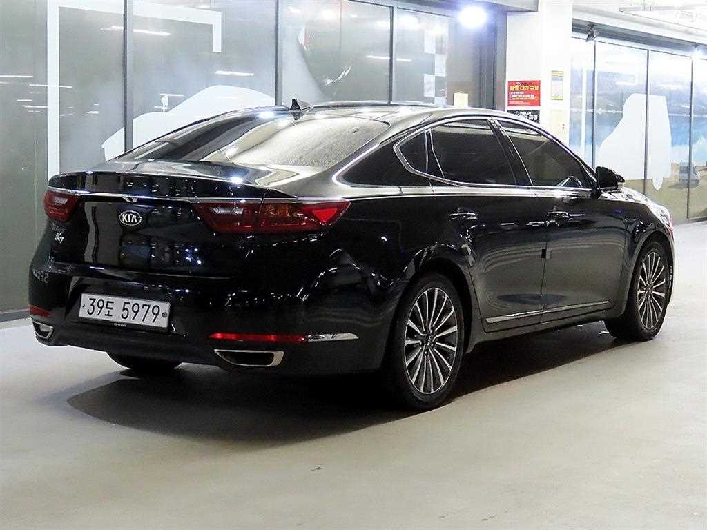 KIA K7 - Vista 4