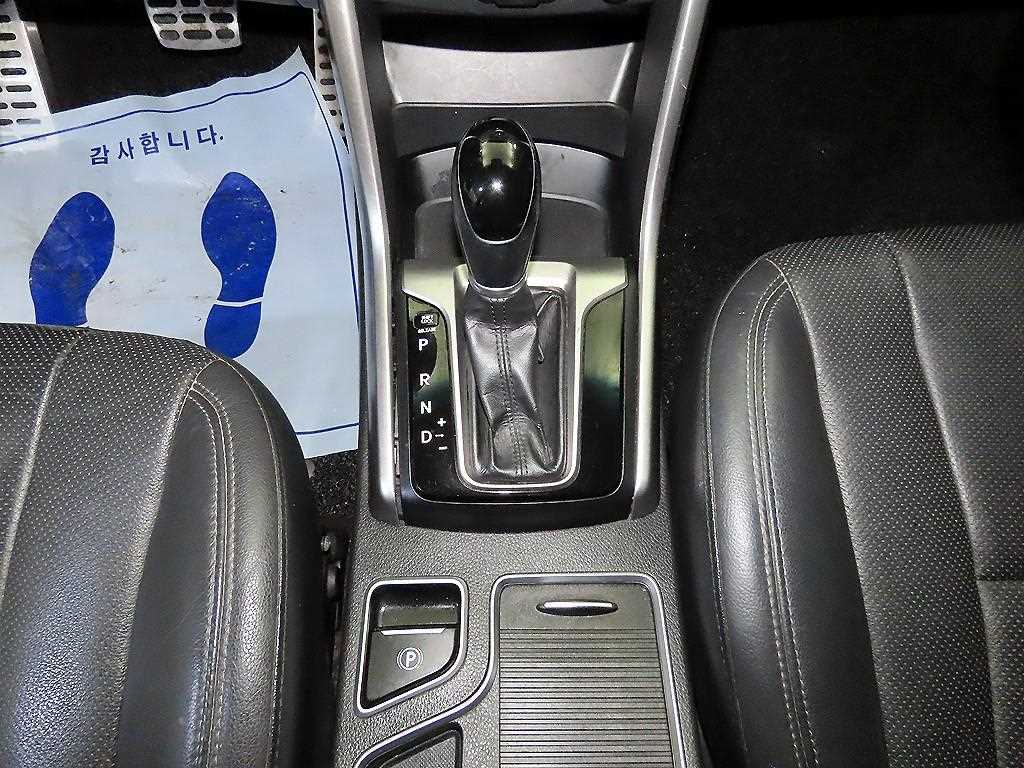 HYUNDAI i30 - Vista 12