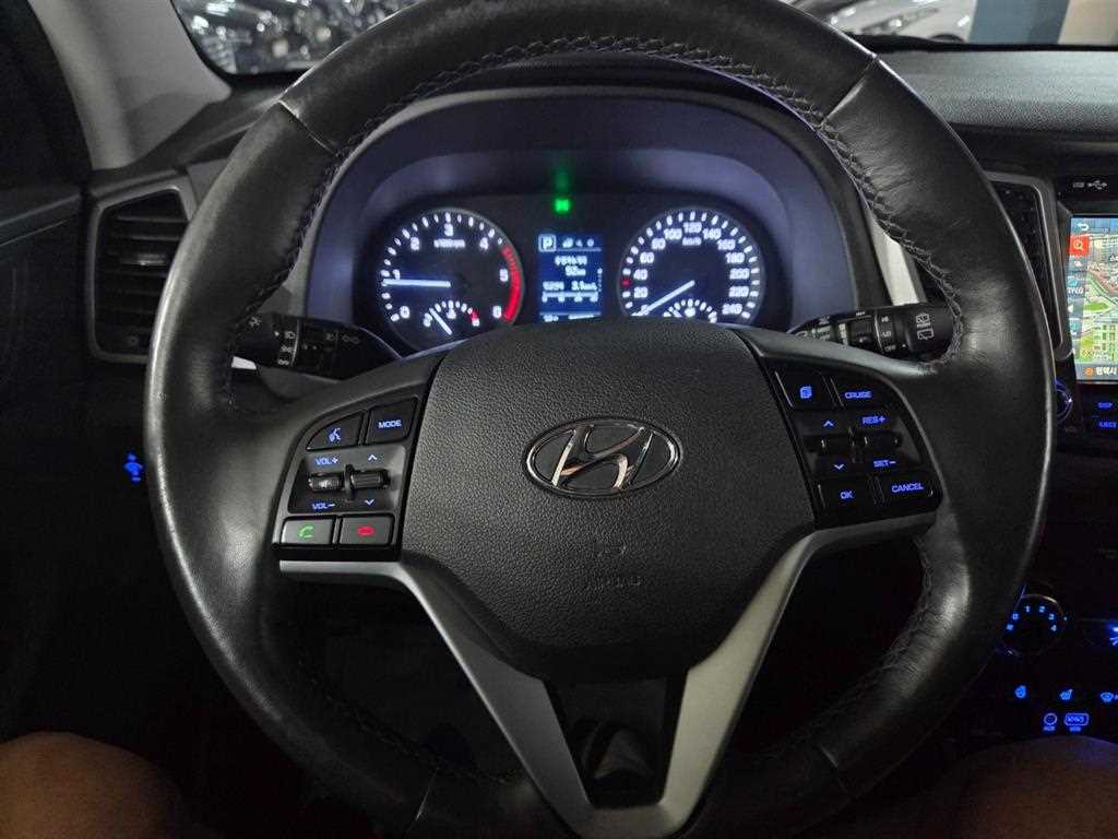 HYUNDAI Tucson - Vista 10