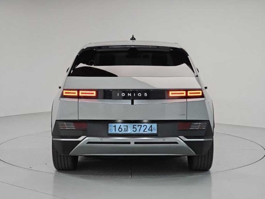 HYUNDAI Ioniq 5 - Vista 3