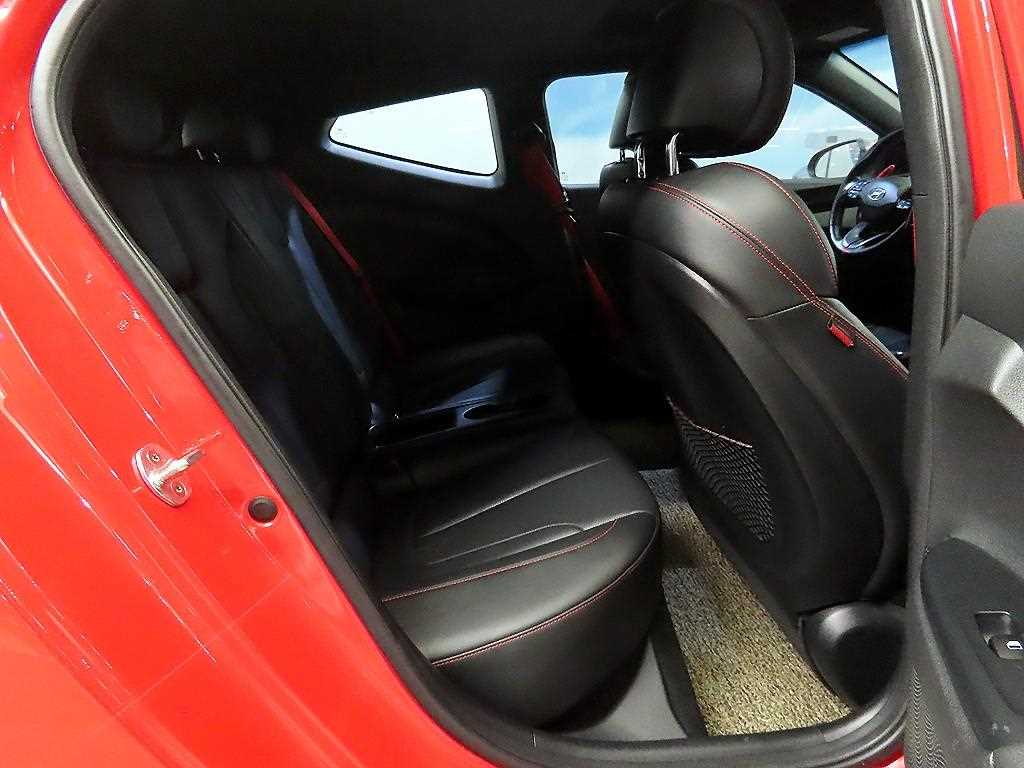 HYUNDAI Veloster - Vista 7