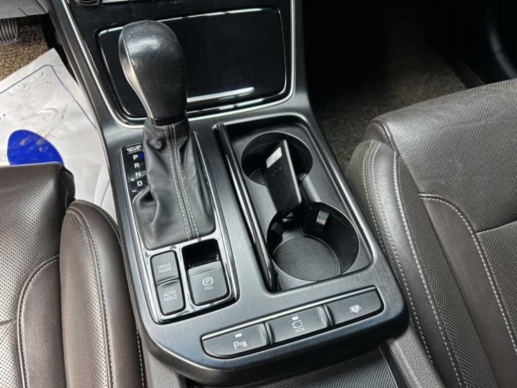 HYUNDAI Grandeur - Vista 10
