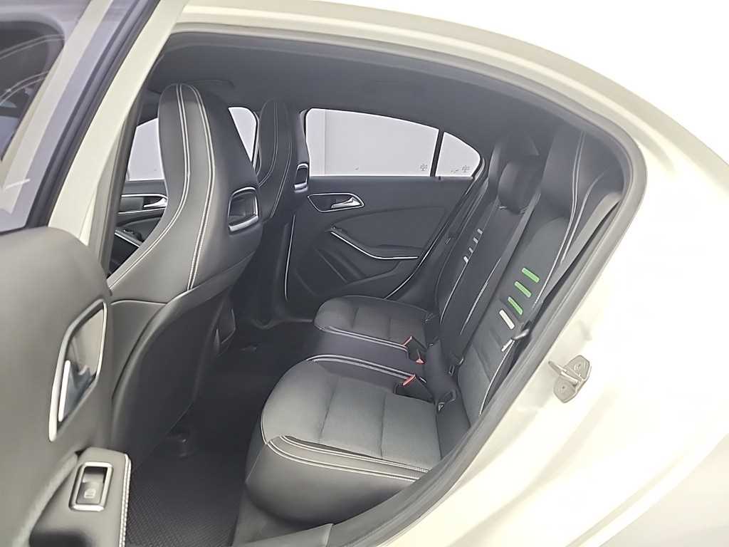 Mercedes Benz A Class - Vista 12