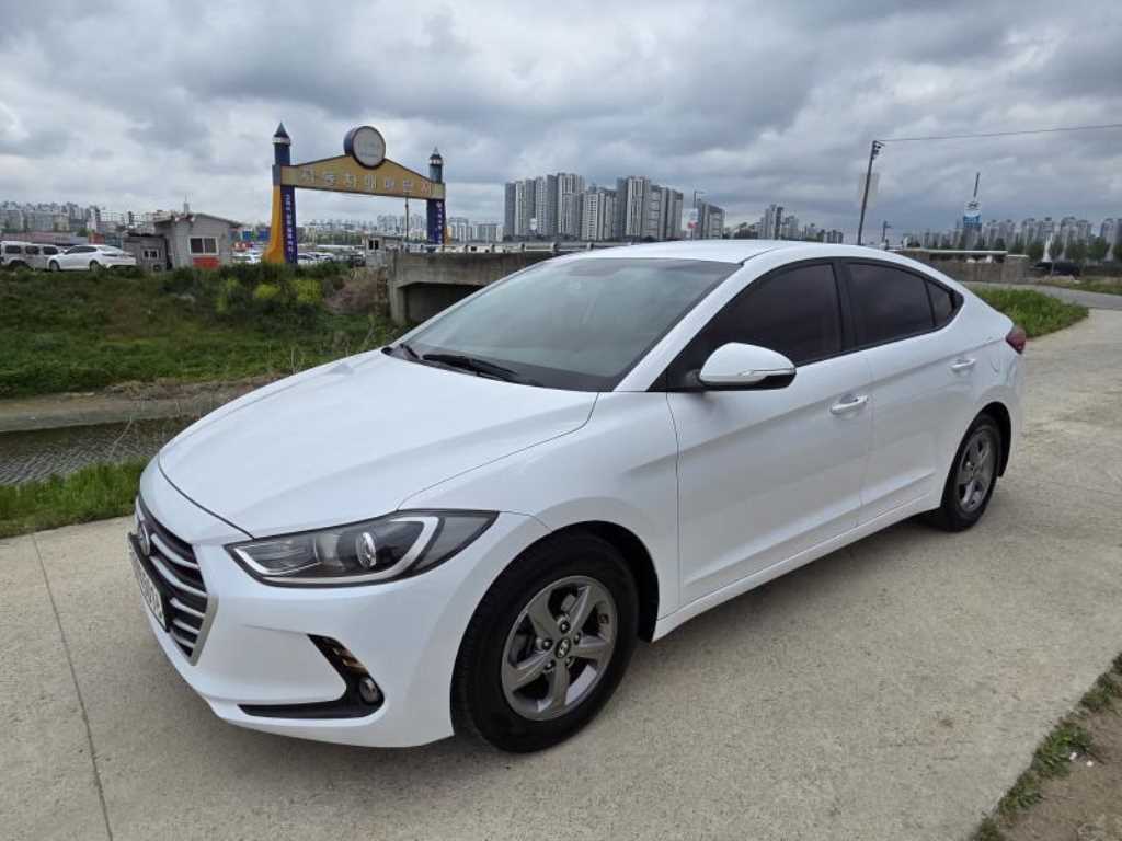 HYUNDAI Avante 2018 - Importación desde Corea - HF Imports Iquique - Foto 1