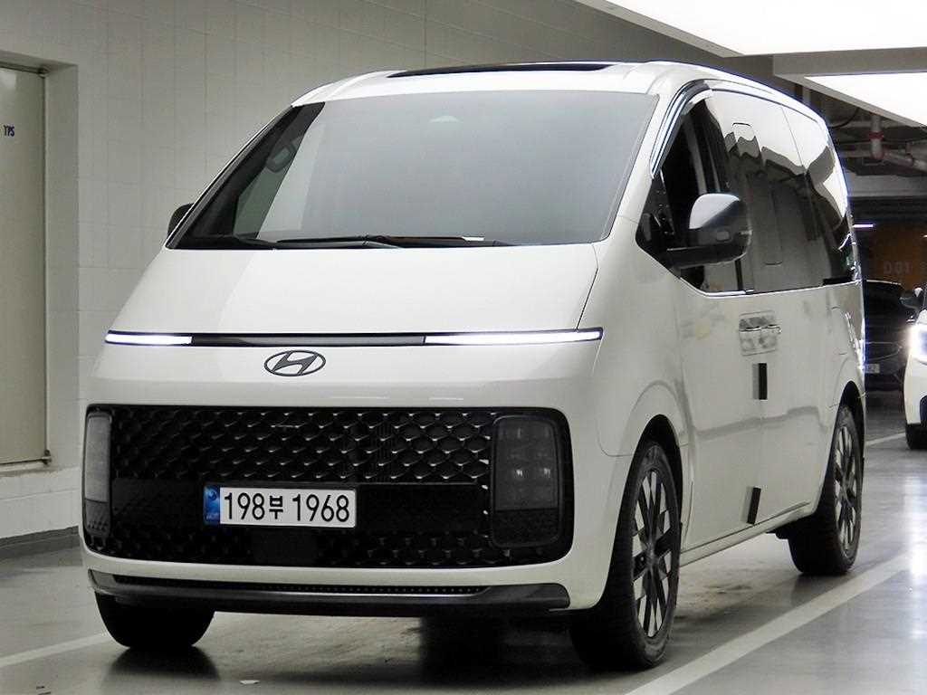 HYUNDAI Staria - Vista 2