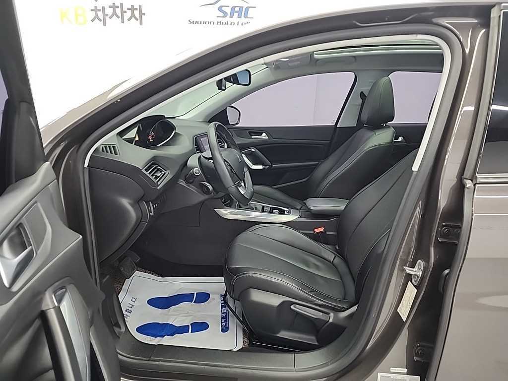 Peugeot 308 - Vista 11