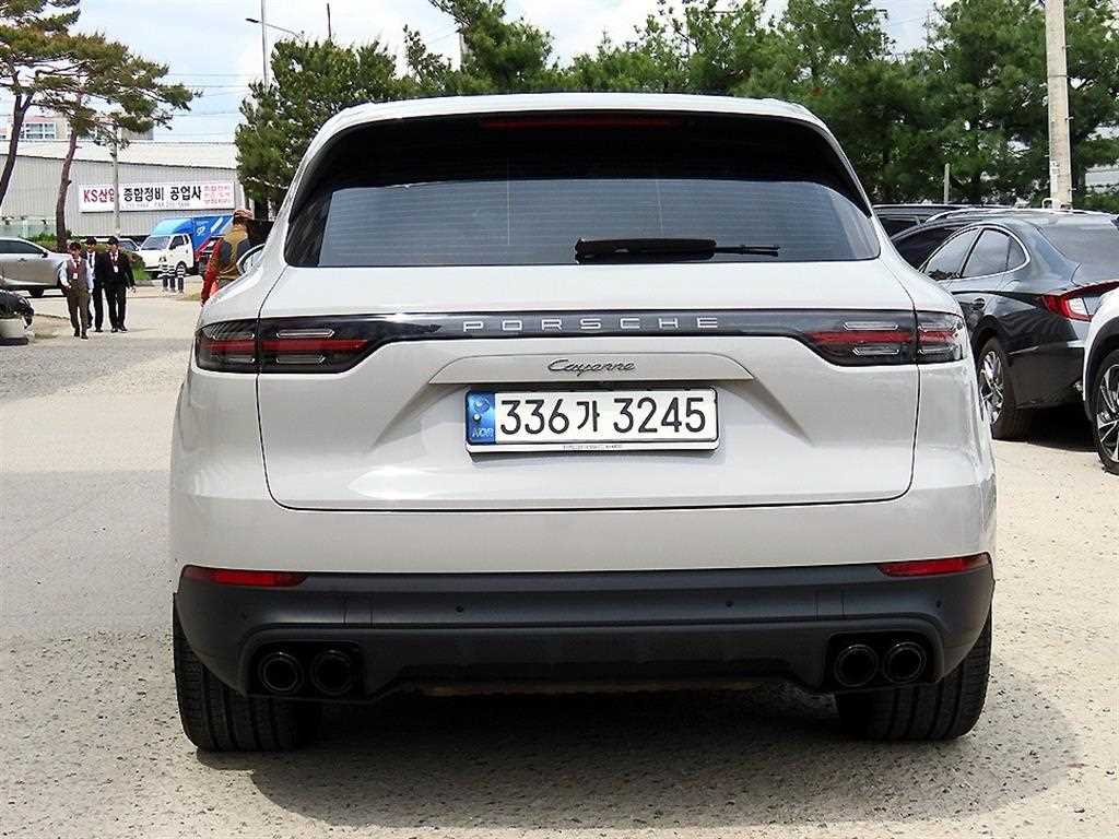 Porsche Cayenne - Vista 4