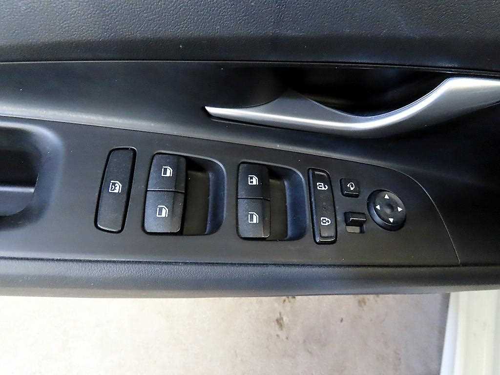 HYUNDAI Avante 2023 Blanco - Importación desde Corea - HF Imports Iquique - Foto 13