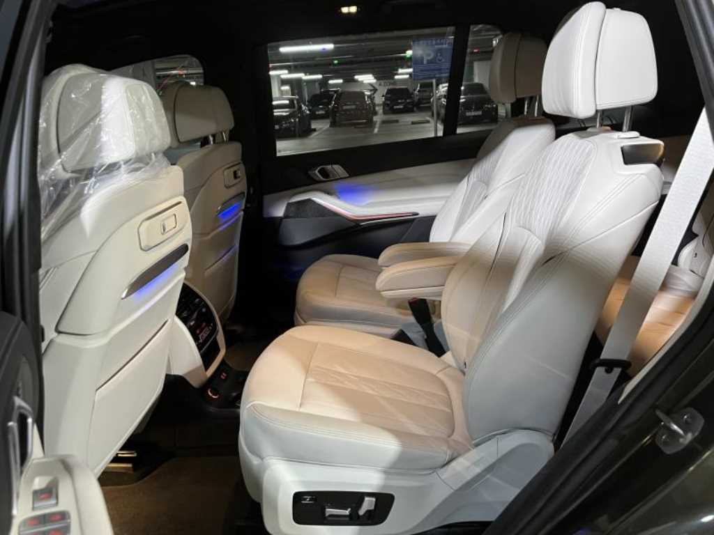 BMW X7 - Vista 6