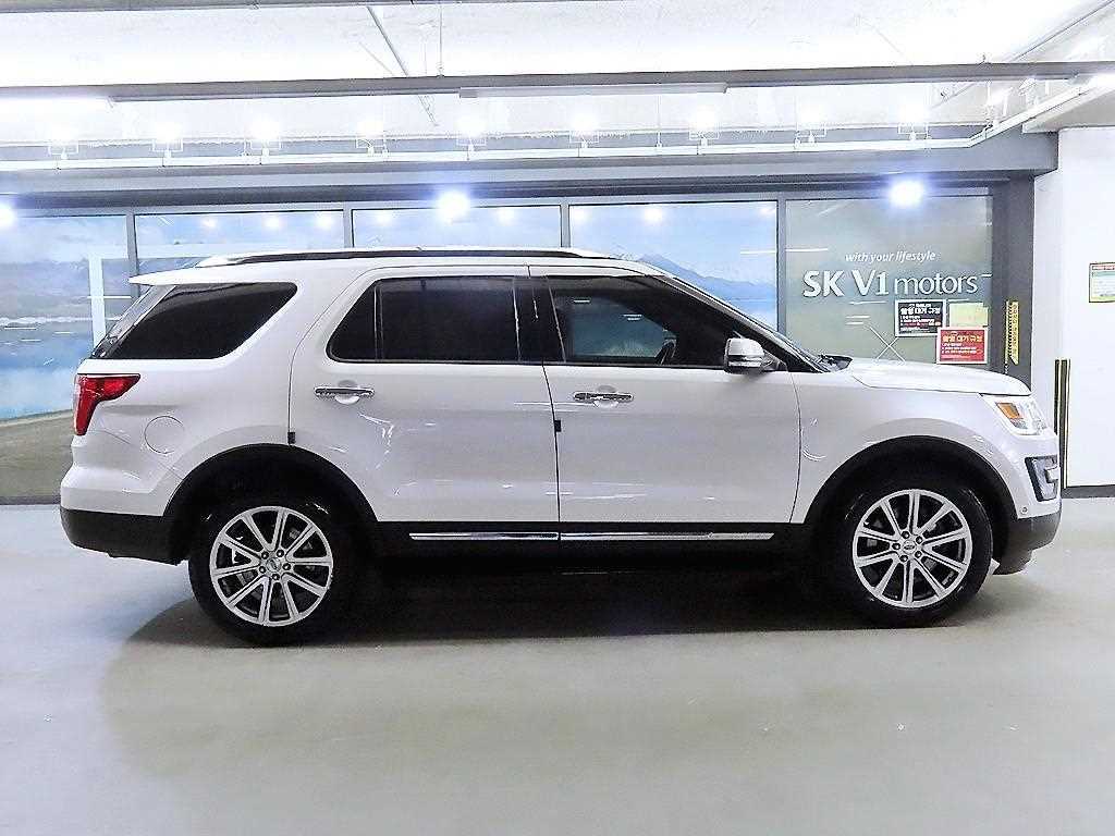 Ford Explorer - Vista 3