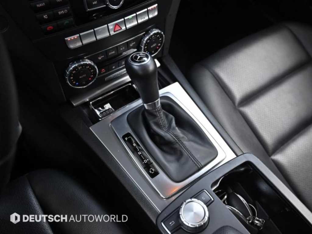 Mercedes Benz C Class - Vista 9