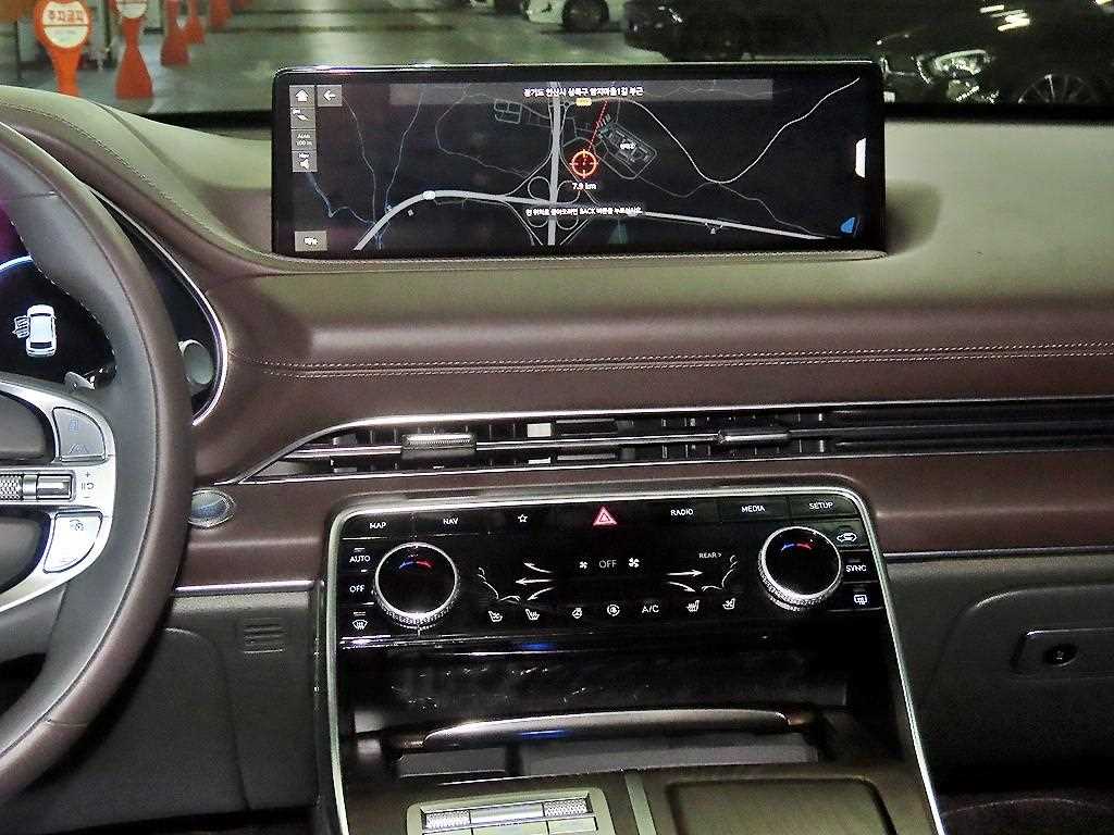 Genesis GV80 - Vista 11