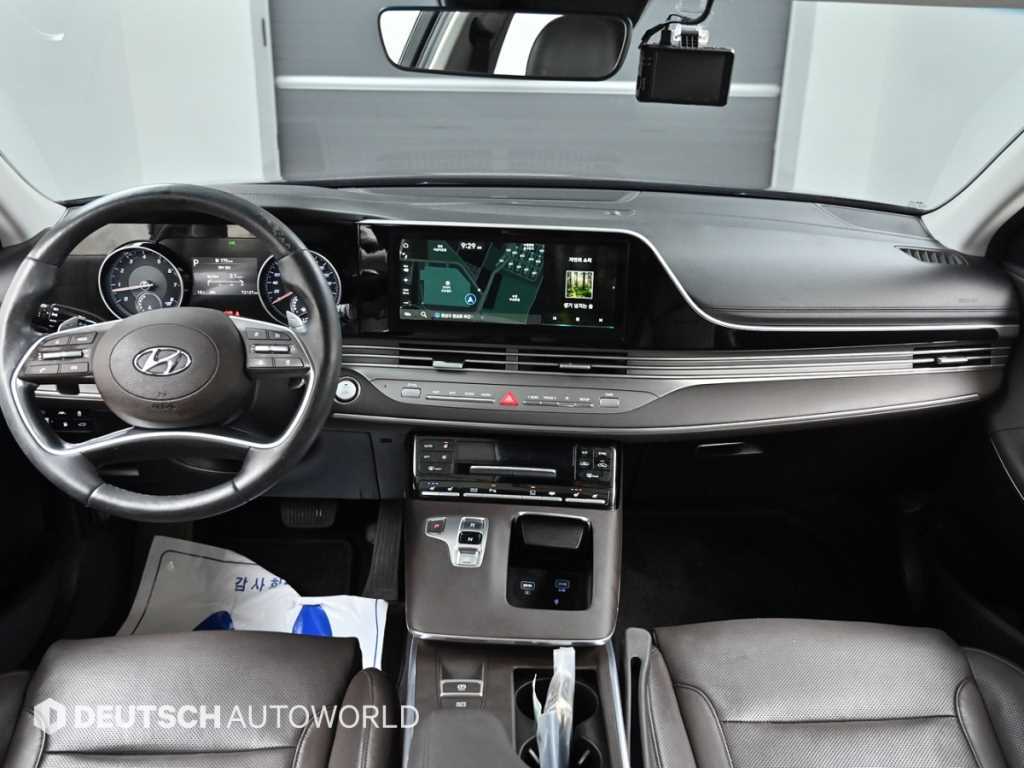HYUNDAI Grandeur - Vista 7