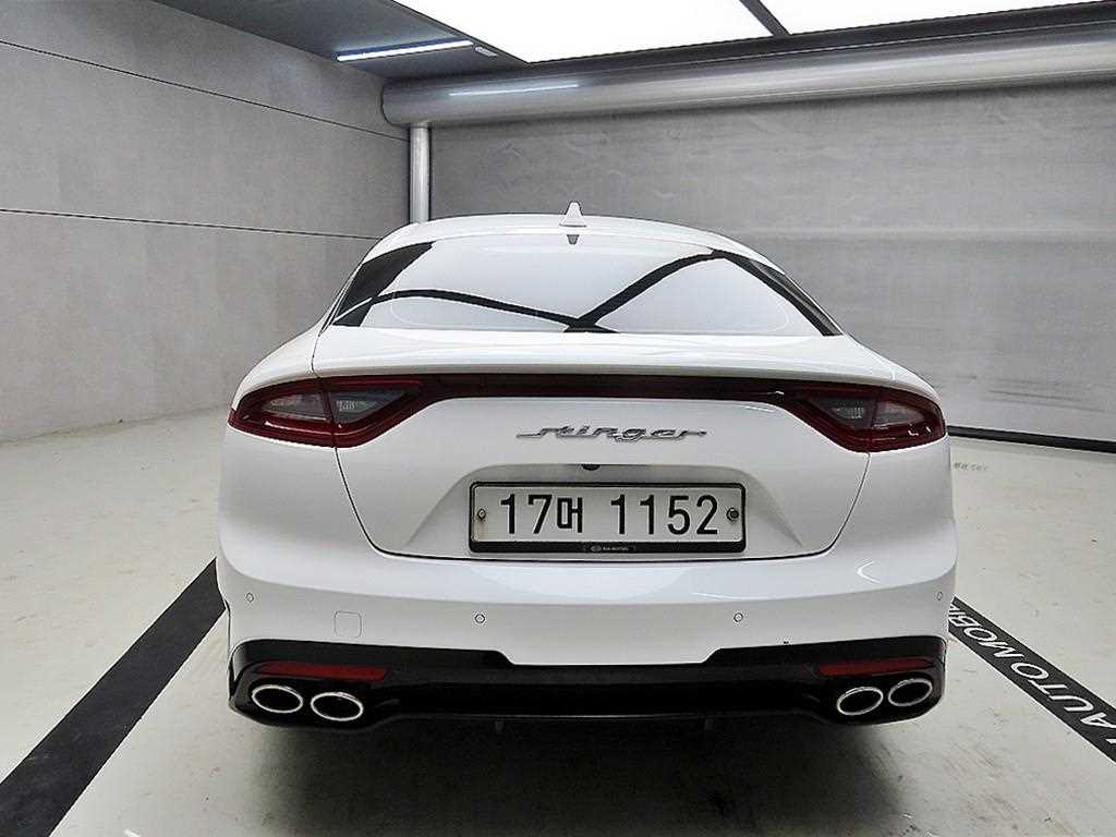 KIA Stinger - Vista 3