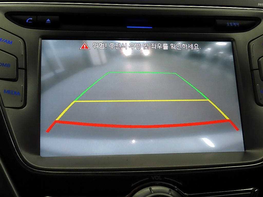 HYUNDAI Avante 2013 Blanco - Importación desde Corea - HF Imports Iquique - Foto 16