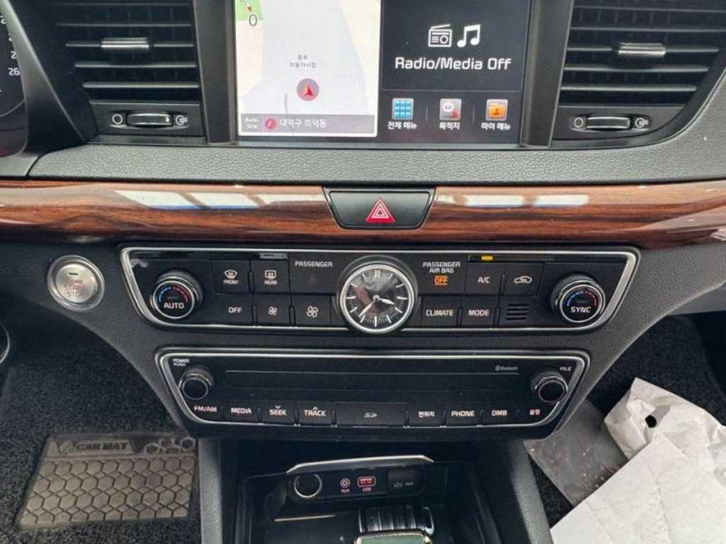 KIA K7 - Vista 10