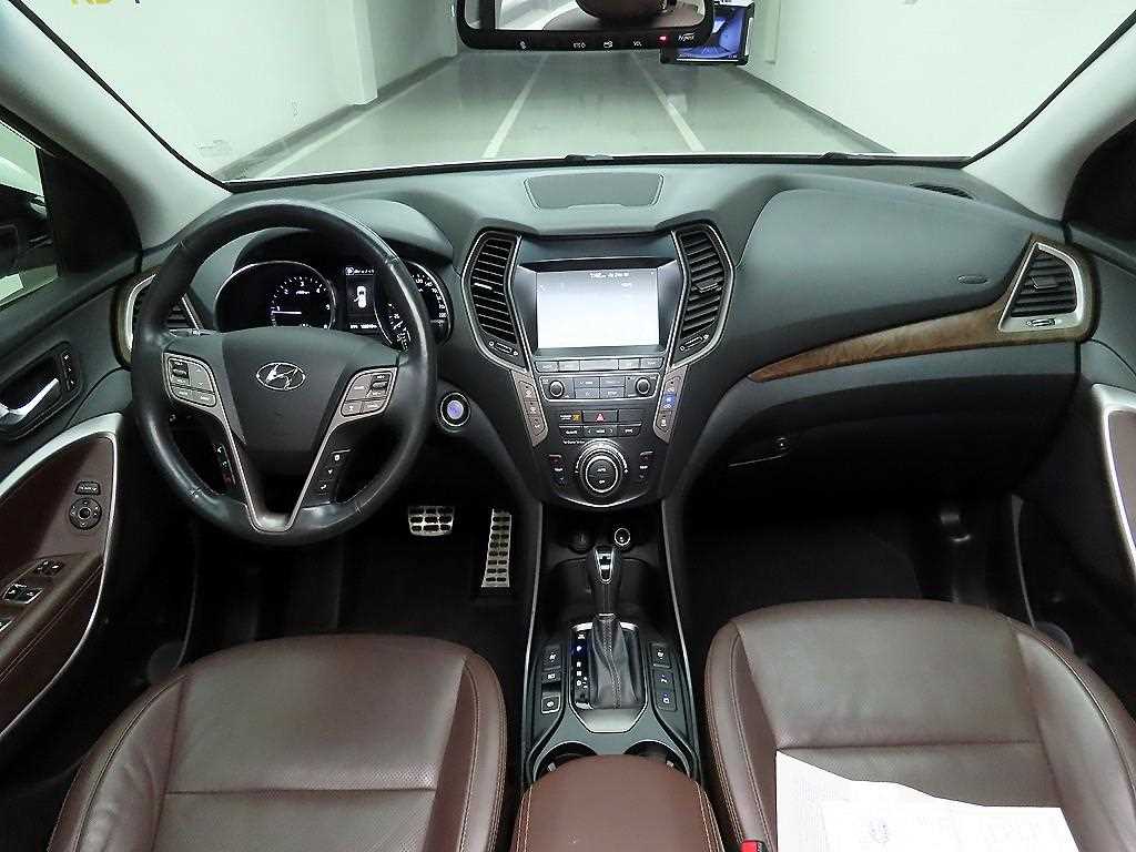 HYUNDAI Maxcruz - Vista 8