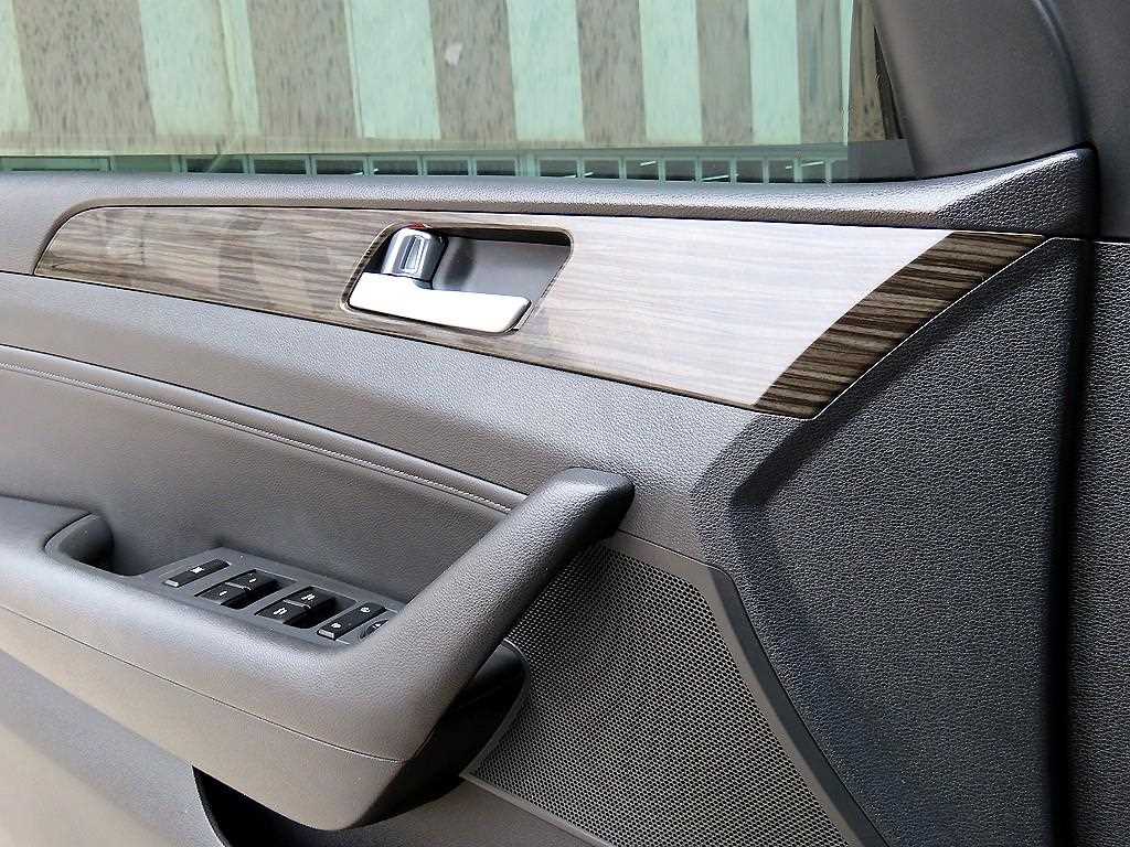 HYUNDAI Sonata - Vista 11