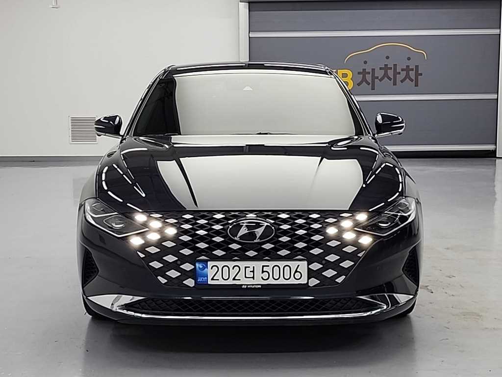 HYUNDAI Grandeur - Vista 2