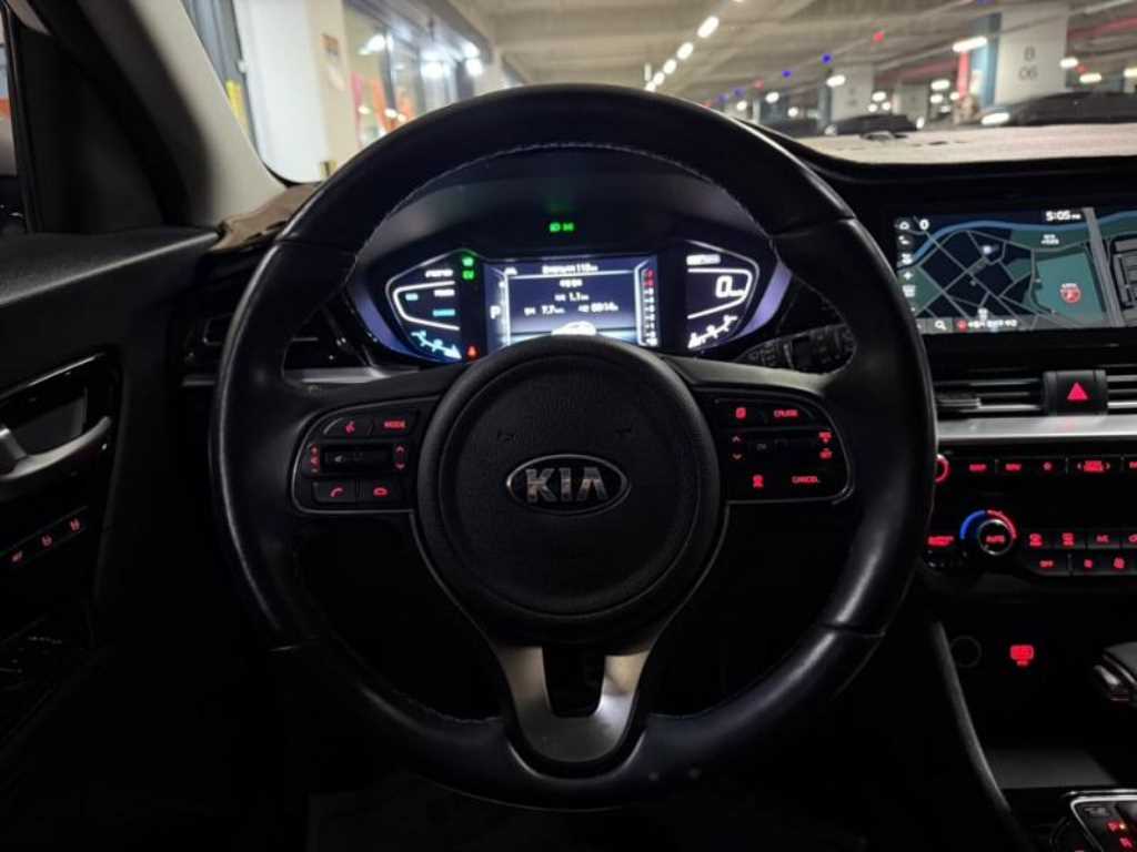 KIA Niro - Vista 8