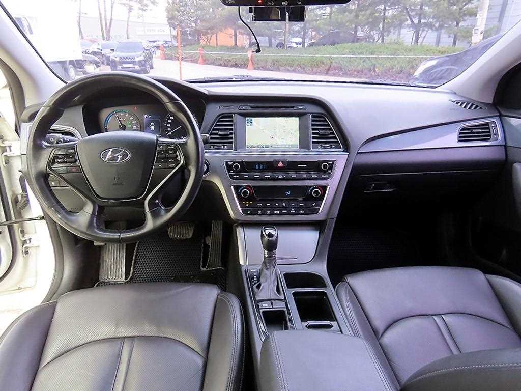 HYUNDAI Sonata - Vista 7