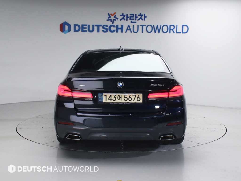 BMW 5 Series - Vista 4