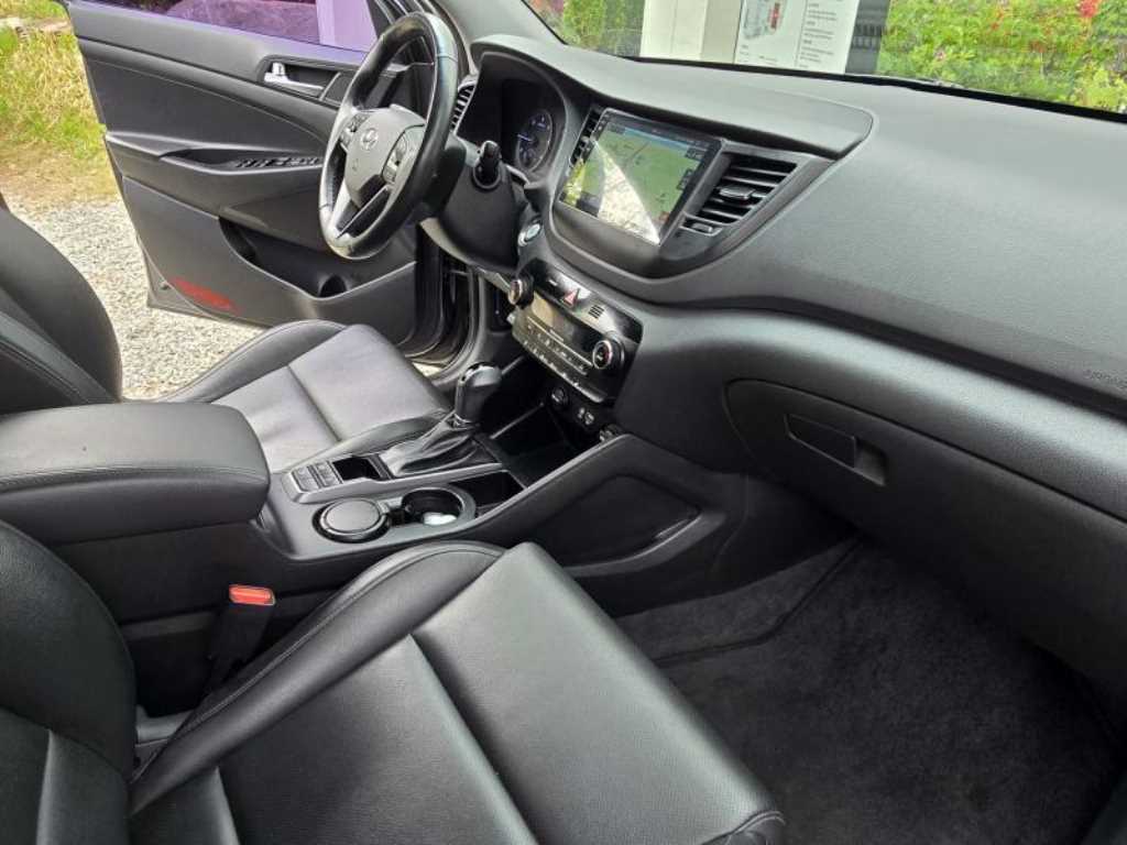 HYUNDAI Tucson 2016 Gris - Importación desde Corea - HF Imports Iquique - Foto 13