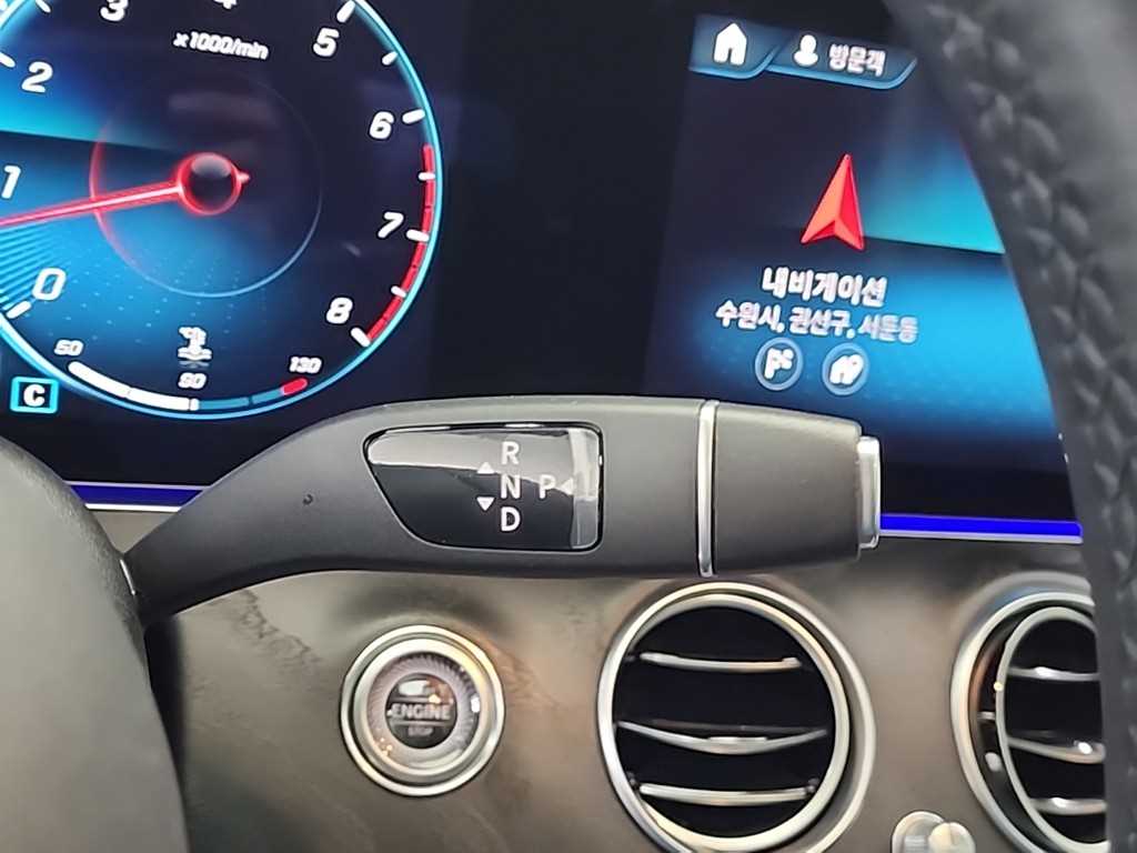 Mercedes Benz E class - Vista 8