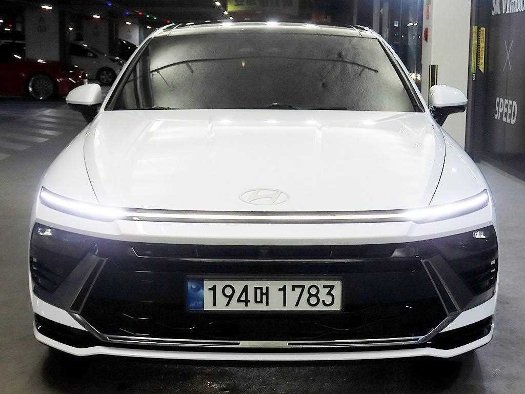 HYUNDAI Sonata - Vista 3