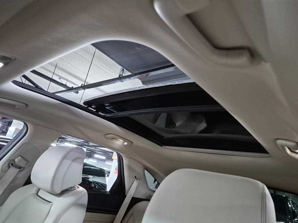 Genesis GV70 - Vista 12
