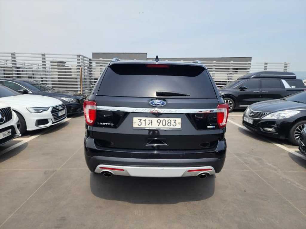 Ford Explorer - Vista 5