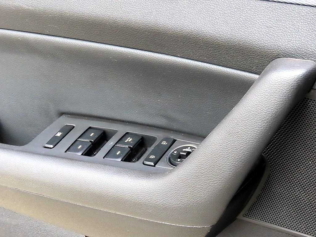 HYUNDAI Sonata - Vista 11