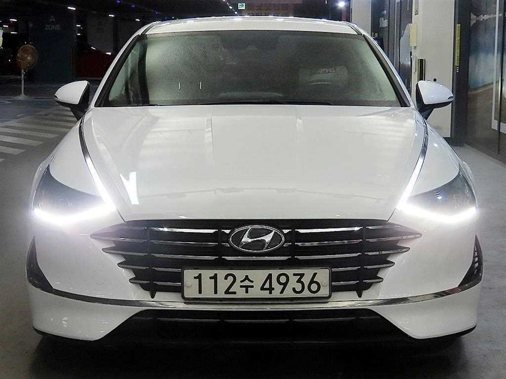 HYUNDAI Sonata - Vista 2