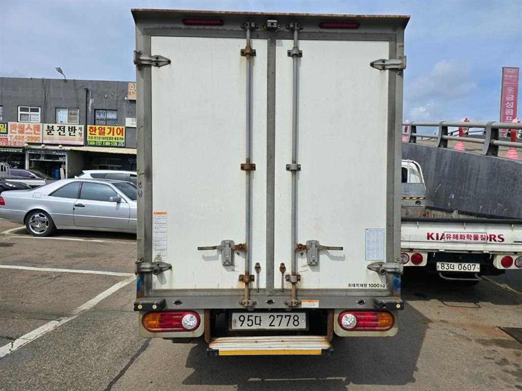 Small Truck Refrigerator Box(High Deck) - Vista 4