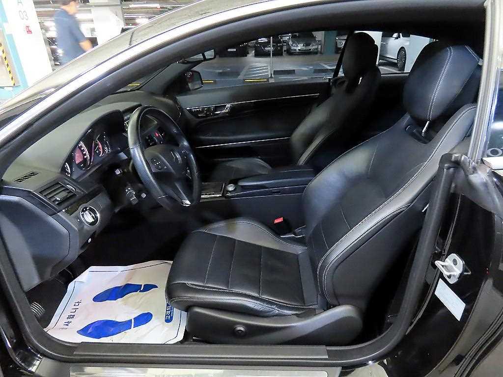 Mercedes Benz E class - Vista 6
