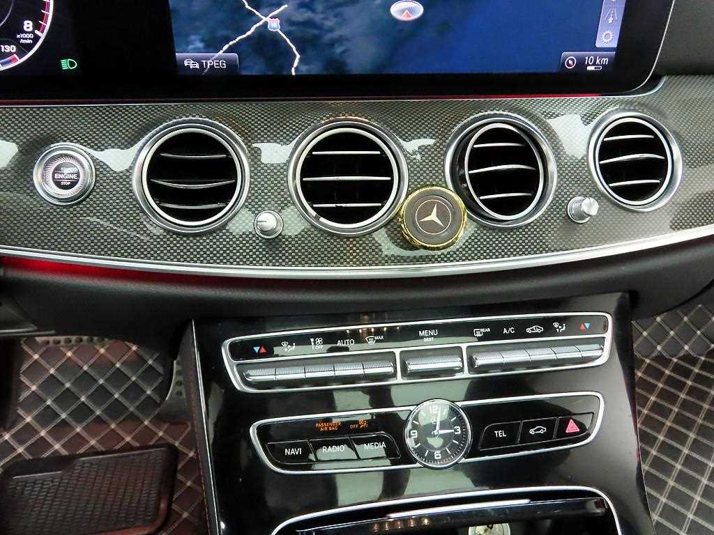Mercedes Benz E class - Vista 9