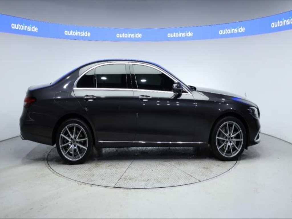 Mercedes Benz E class - Vista 3
