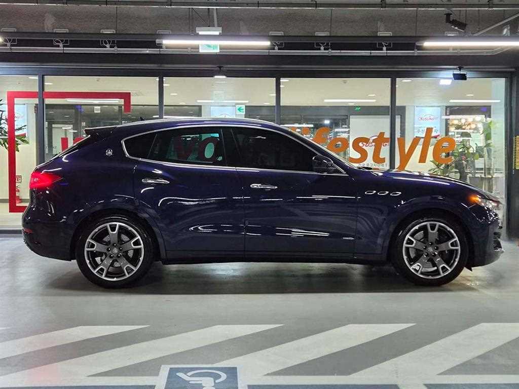 Maserati Levante - Vista 3