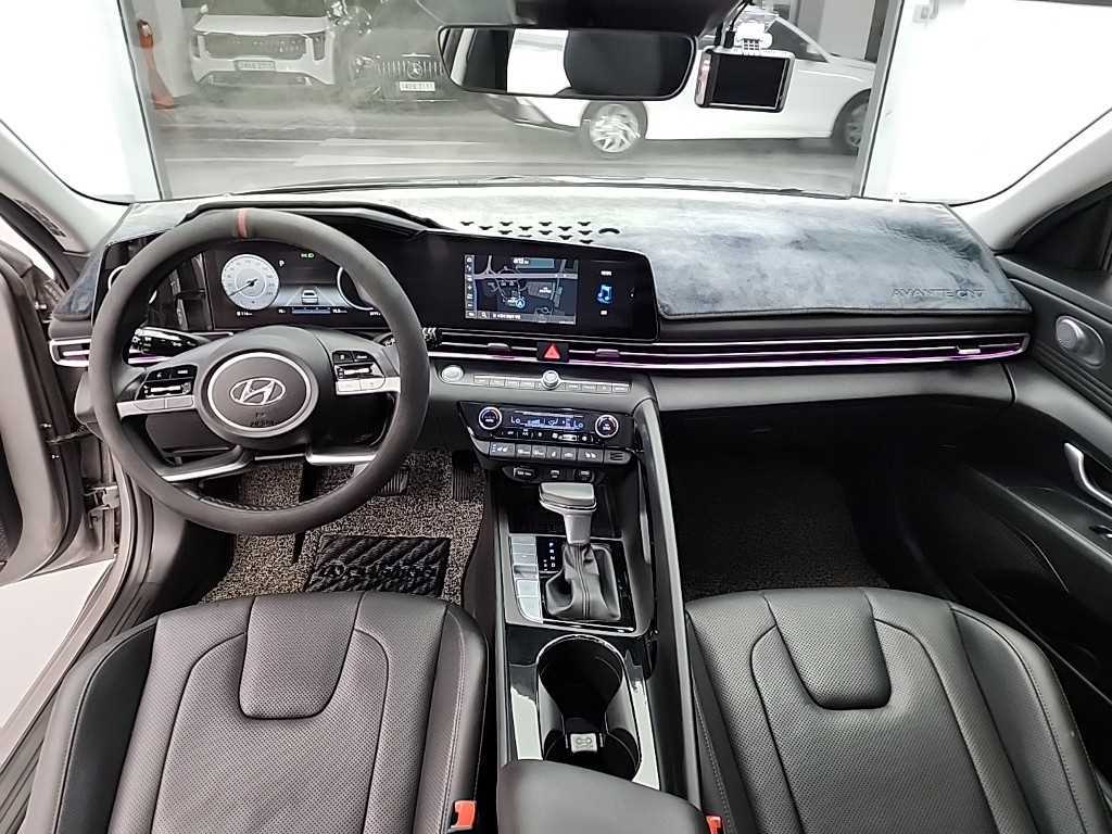 HYUNDAI Avante - Vista 7